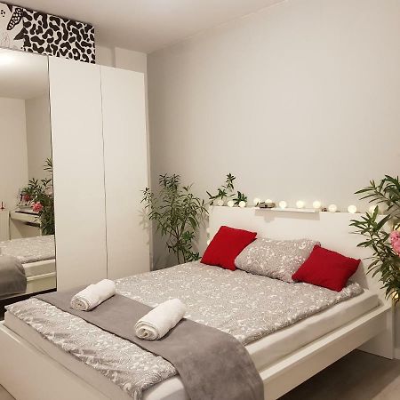 Whitedreams Apartment วูดช์ ภายนอก รูปภาพ